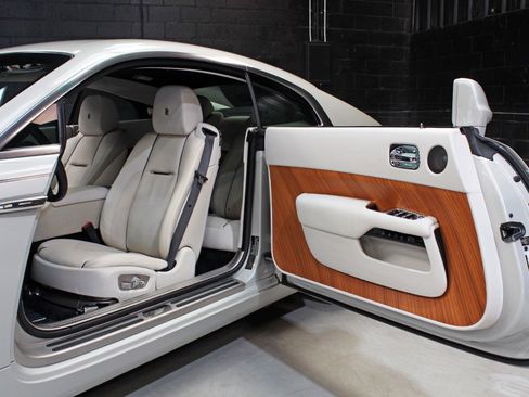Used 2014 Rolls-Royce Wraith RWD image 40