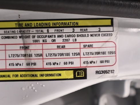 Used 2024 RAM 2500 Tradesman w/ Chrome Appearance Group image 44