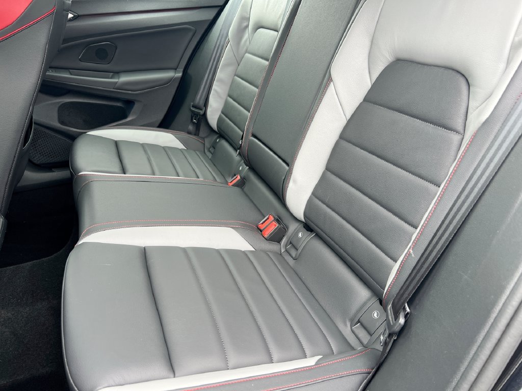Used 2024 Volkswagen GTI Autobahn FWD image 31