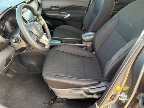 Certified 2024 Nissan Kicks SV image 29
