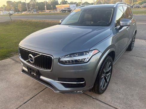 Used 2019 Volvo XC90 T6 Momentum w/ Protection Package Premier AWD/4WD image 4