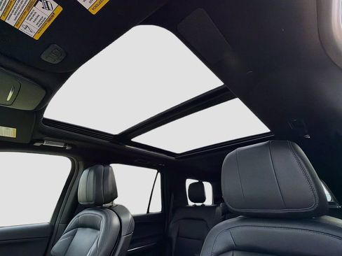 New 2027 Lincoln Navigator Reserve w/ Jet Appearance Package AWD/4WD image 25
