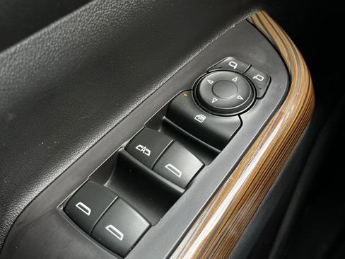 Used 2020 GMC Acadia SLE FWD image 31