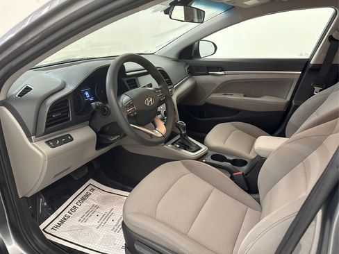 Used 2019 Hyundai Elantra SEL image 9