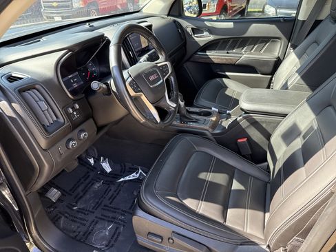 Used 2022 GMC Canyon Denali image 13