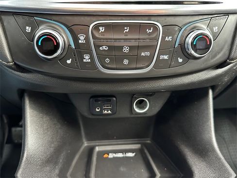 Used 2023 Chevrolet Traverse Premier w/ Redline Edition image 22