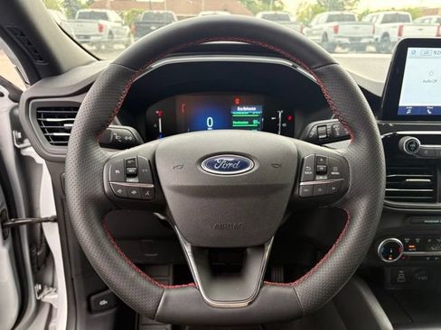 Used 2025 Ford Escape ST-Line Select AWD/4WD image 17