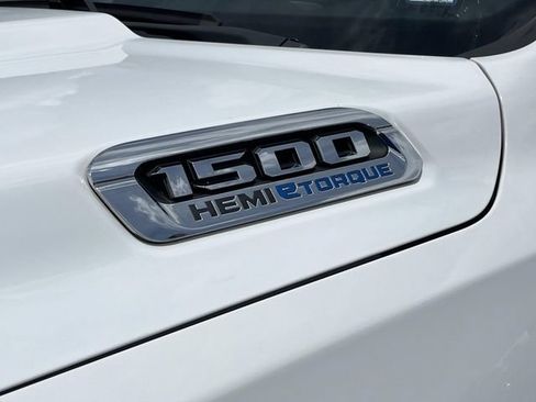 Used 2022 RAM 1500 Big Horn AWD/4WD image 11