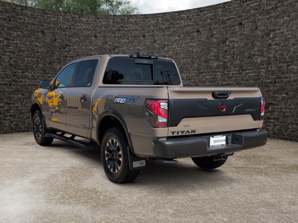 Used 2024 Nissan Titan PRO-4X w/ Pro-4x Convenience Package AWD/4WD image 4