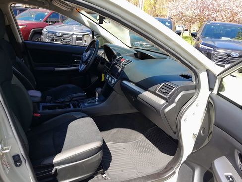 Used 2017 Subaru Crosstrek 2.0i Premium AWD/4WD image 36