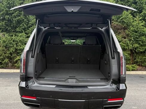 Certified 2025 Cadillac Escalade ESV Sport Platinum AWD/4WD image 5