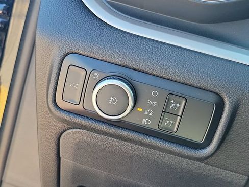 Certified 2024 Ford Explorer XLT w/ Equipment Group 202A AWD/4WD image 8