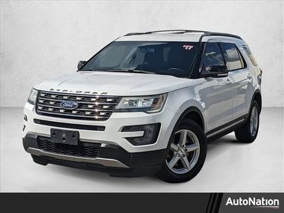 Used 2017 Ford Explorer XLT