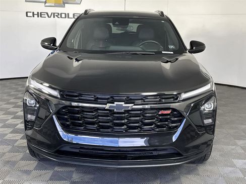 Used 2024 Chevrolet Trax RS w/ Driver Confidence Package image 8