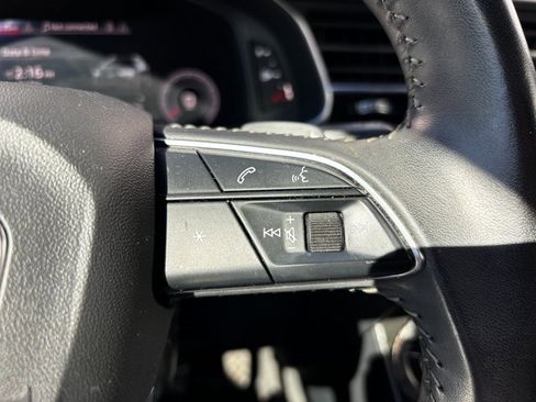 Used 2020 Audi Q8 Prestige w/ Prestige Package image 16
