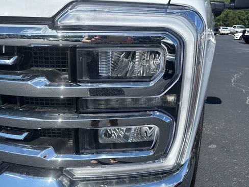 Used 2026 Ford F350 Lariat w/ Chrome Package AWD/4WD image 9