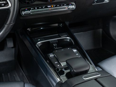 Certified 2021 Mercedes-Benz GLB 250 250 4MATIC image 20