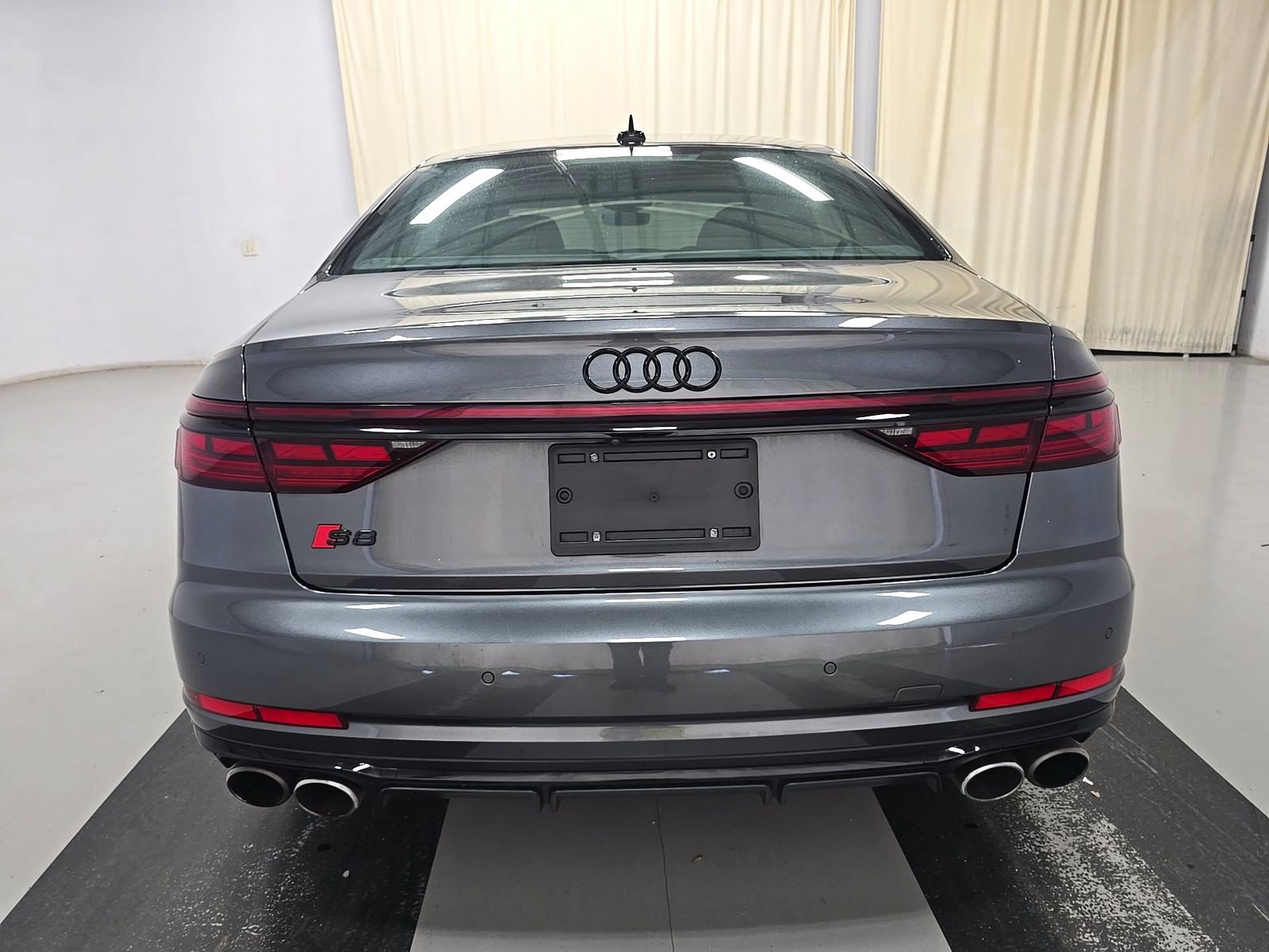 Used 2023 Audi S8 AWD/4WD image 5
