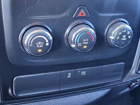 Used 2018 RAM 1500 Express image 17