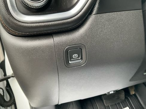 Used 2019 GMC Sierra 1500 AT4 w/ AT4 Premium Package image 21