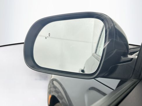 Used 2025 Kia Soul LX w/ LX Technology Package FWD image 16