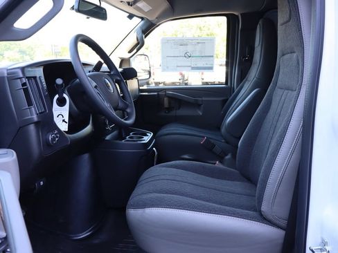 New 2026 Chevrolet Express 2500 Extended w/ Driver Convenience Package RWD image 7