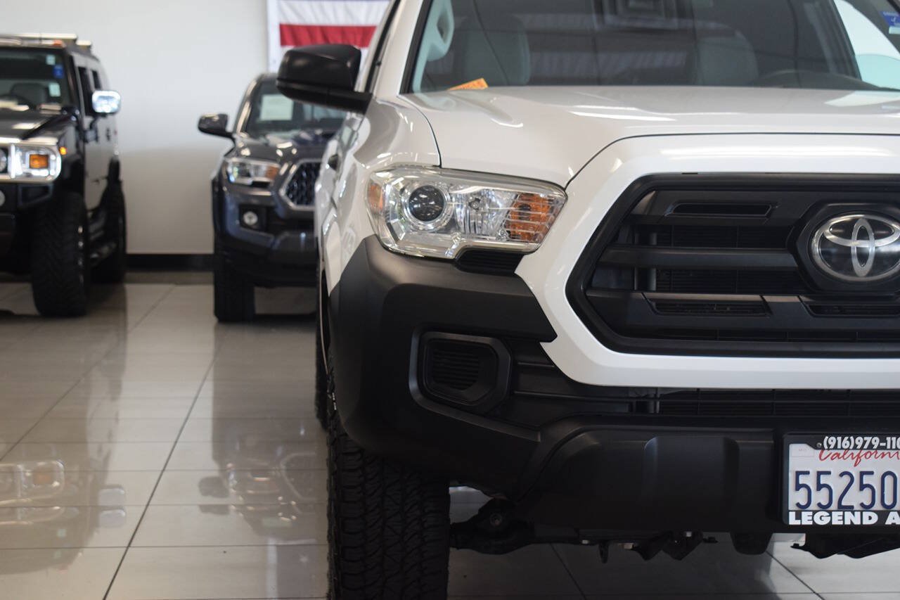 Used 2018 Toyota Tacoma SR RWD image 8