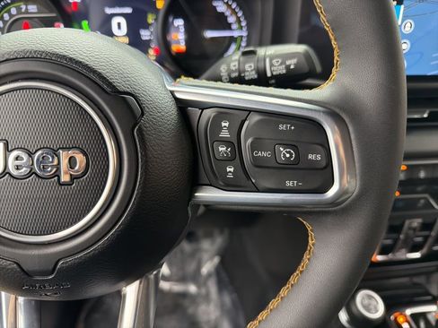 Used 2024 Jeep Wrangler High Altitude AWD/4WD image 13