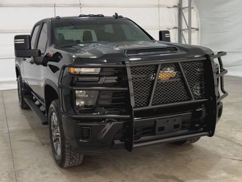 Used 2024 Chevrolet Silverado 2500 Custom w/ Custom Convenience Package AWD/4WD image 7