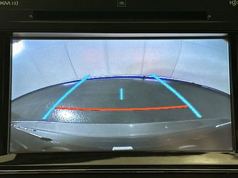 Used 2016 Toyota Avalon Limited w/ Toyota Safety Sense Package image 21