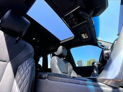 Used 2022 Lexus LX 600 4WD w/ Accessory Package (Z1) image 22