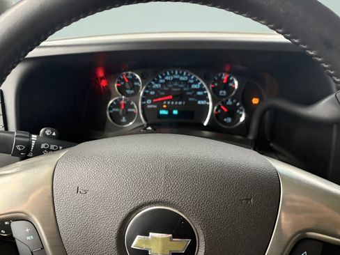 Used 2019 Chevrolet Express 3500 w/ Driver Convenience Package image 30