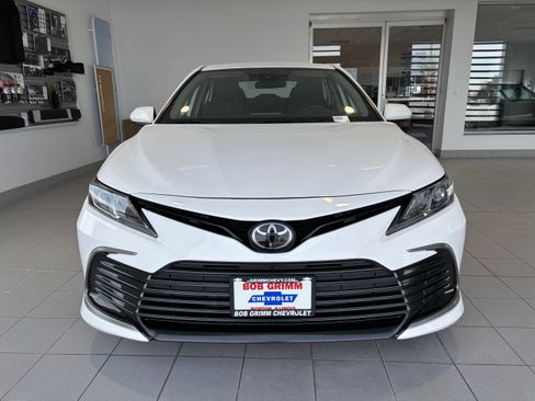 Used 2023 Toyota Camry LE image 7