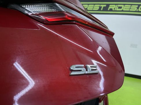 Used 2025 Toyota Camry SE image 15