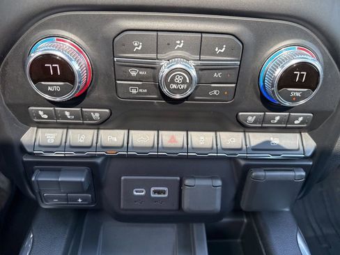 Used 2020 GMC Sierra 3500 Denali w/ Denali Ultimate Package AWD/4WD image 29