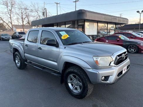 Used 2014 Toyota Tacoma 4x4 Double Cab w/ SR5 Package image 10