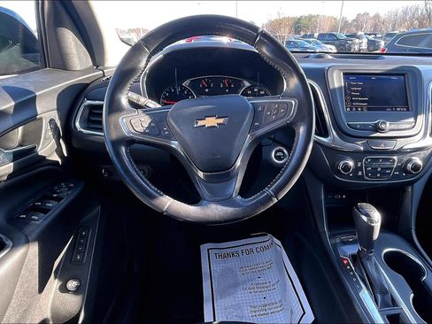 Used 2020 Chevrolet Equinox LT w/ Sport Edition image 5
