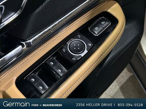 Used 2020 Lincoln Corsair Reserve image 17