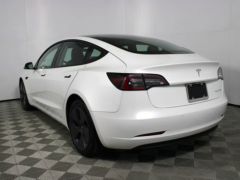 Used 2022 Tesla Model 3 Long Range AWD/4WD image 34
