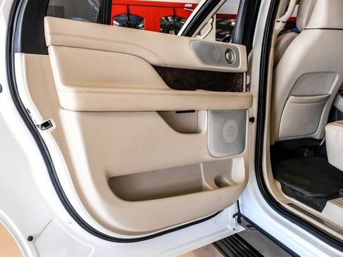 Used 2020 Lincoln Navigator L Reserve w/ Equipment Group 208A Reserve image 43