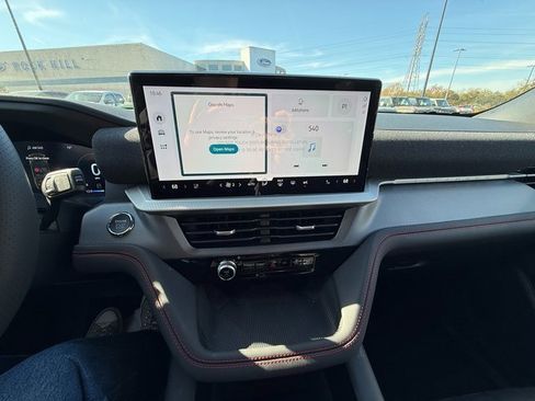 New 2026 Ford Explorer ST-Line w/ ST-Line Street Pack image 12