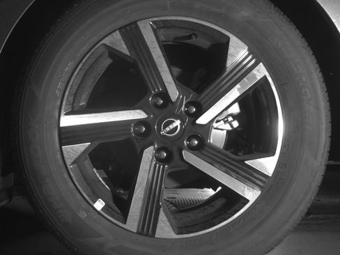 Used 2025 Nissan Sentra SV FWD image 14