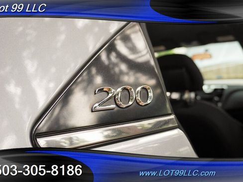 Used 2013 Chrysler 200 LX FWD image 27