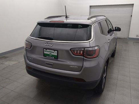 Used 2019 Jeep Compass Latitude w/ Cold Weather Group AWD/4WD image 7
