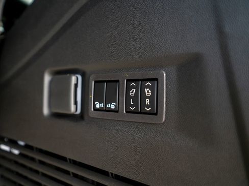 New 2026 Chevrolet Tahoe High Country image 17