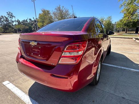 Used 2019 Chevrolet Sonic LT w/ Convenience Package image 13