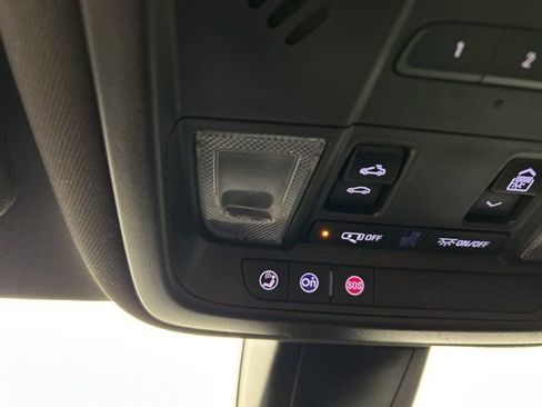 Used 2023 Cadillac XT6 Sport image 12