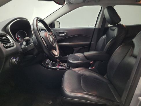 Used 2018 Jeep Compass Limited w/ Navigation Group AWD/4WD image 17