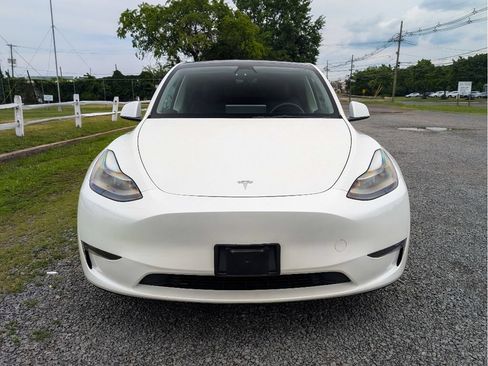 Used 2023 Tesla Model Y Long Range AWD/4WD image 2