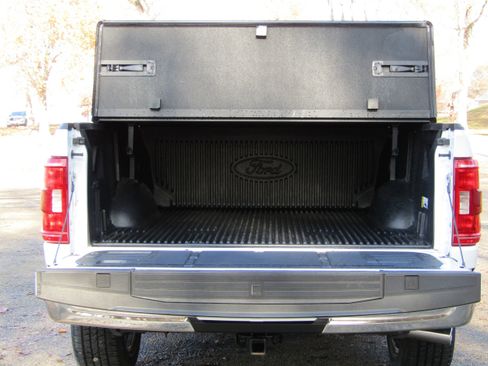 Certified 2022 Ford F150 XLT w/ Equipment Group 302A High image 15